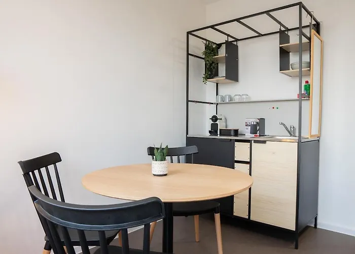 Apartman N12 Bright And Cozy With Ac And Parking