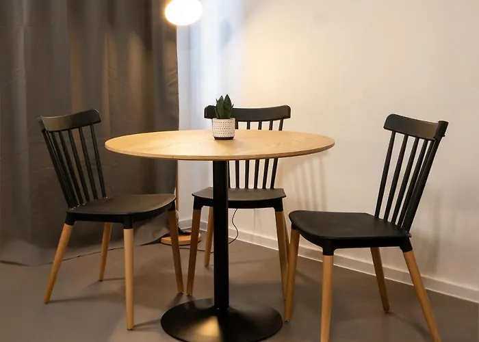 N12 Bright And Cozy With Ac And Parking